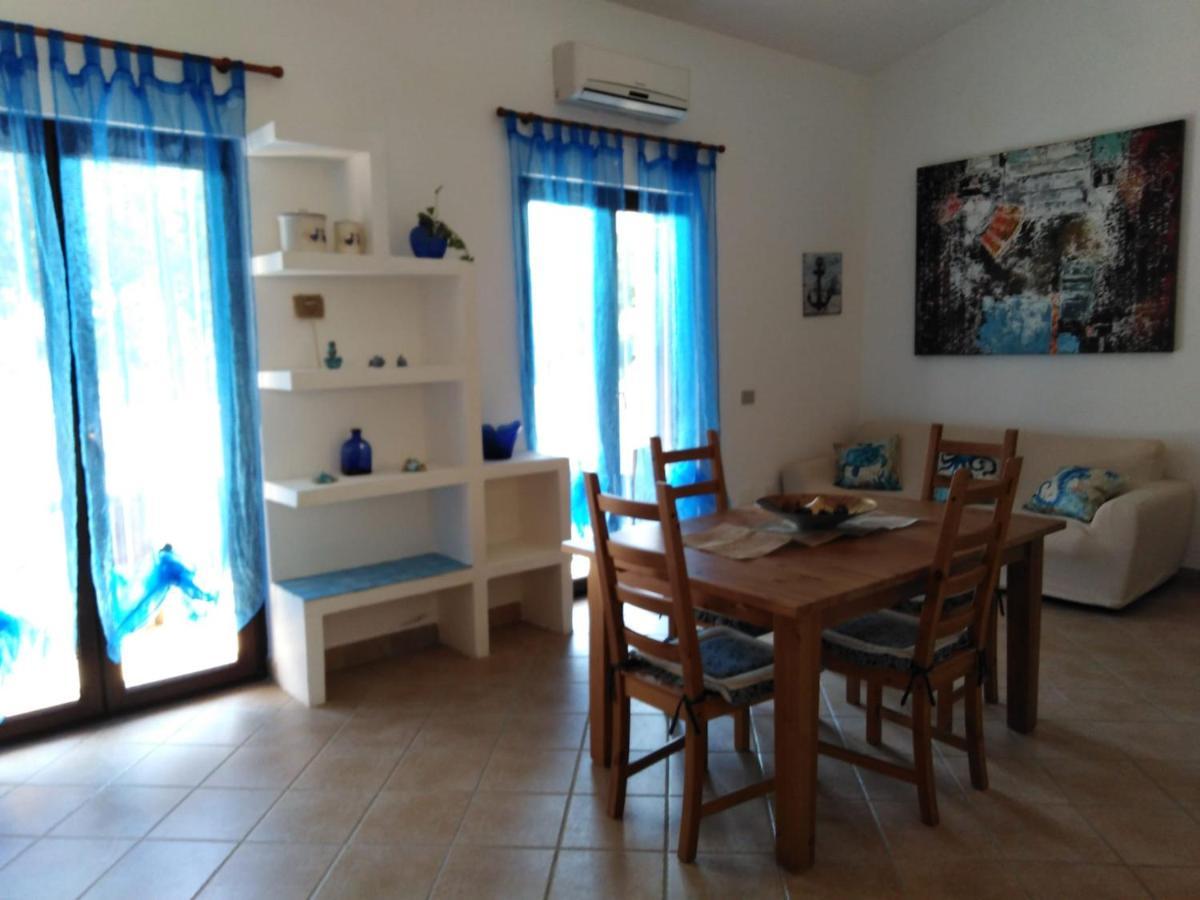 Villa Panoramica Immersa Nel Verde Porto Pino Exterior foto